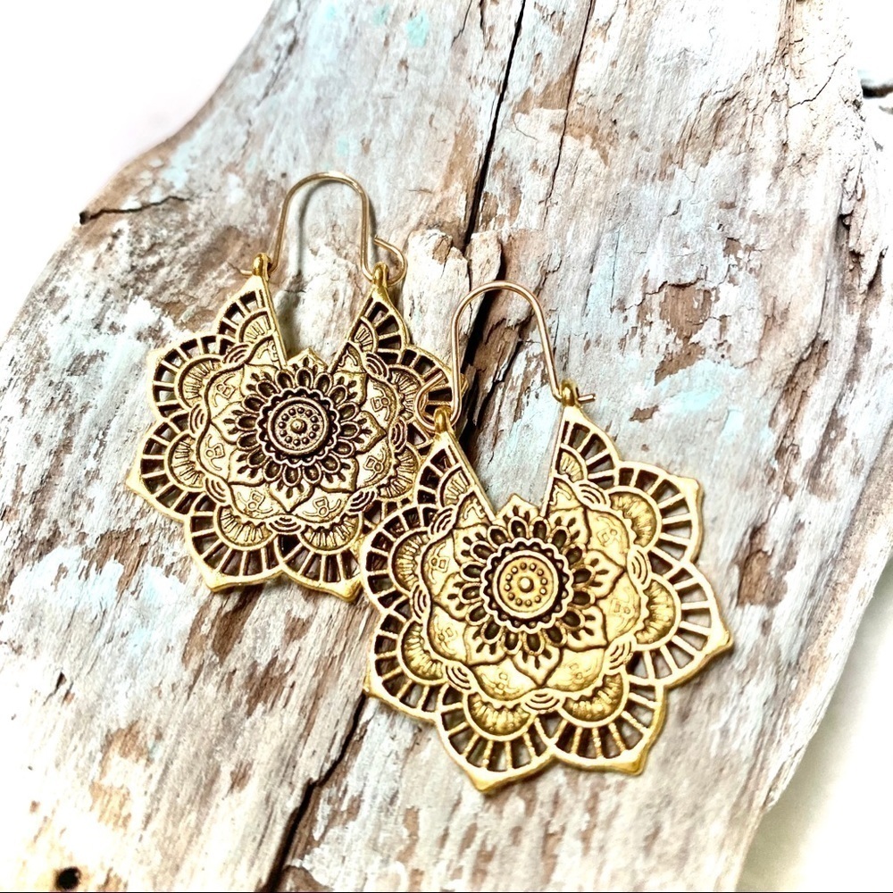 Intricate beautiful BOHO earings w THAI/macrame/Gypsy  feel and copper vibe